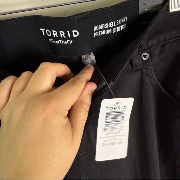Torrid Bombshell Skinny Premium Stretch High-Rise Jean 24R NWT Black Grenada - Picture 5 of 16